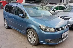 Volkswagen Touran 2014 Blue