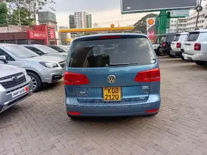 Volkswagen Touran 2014 Blue