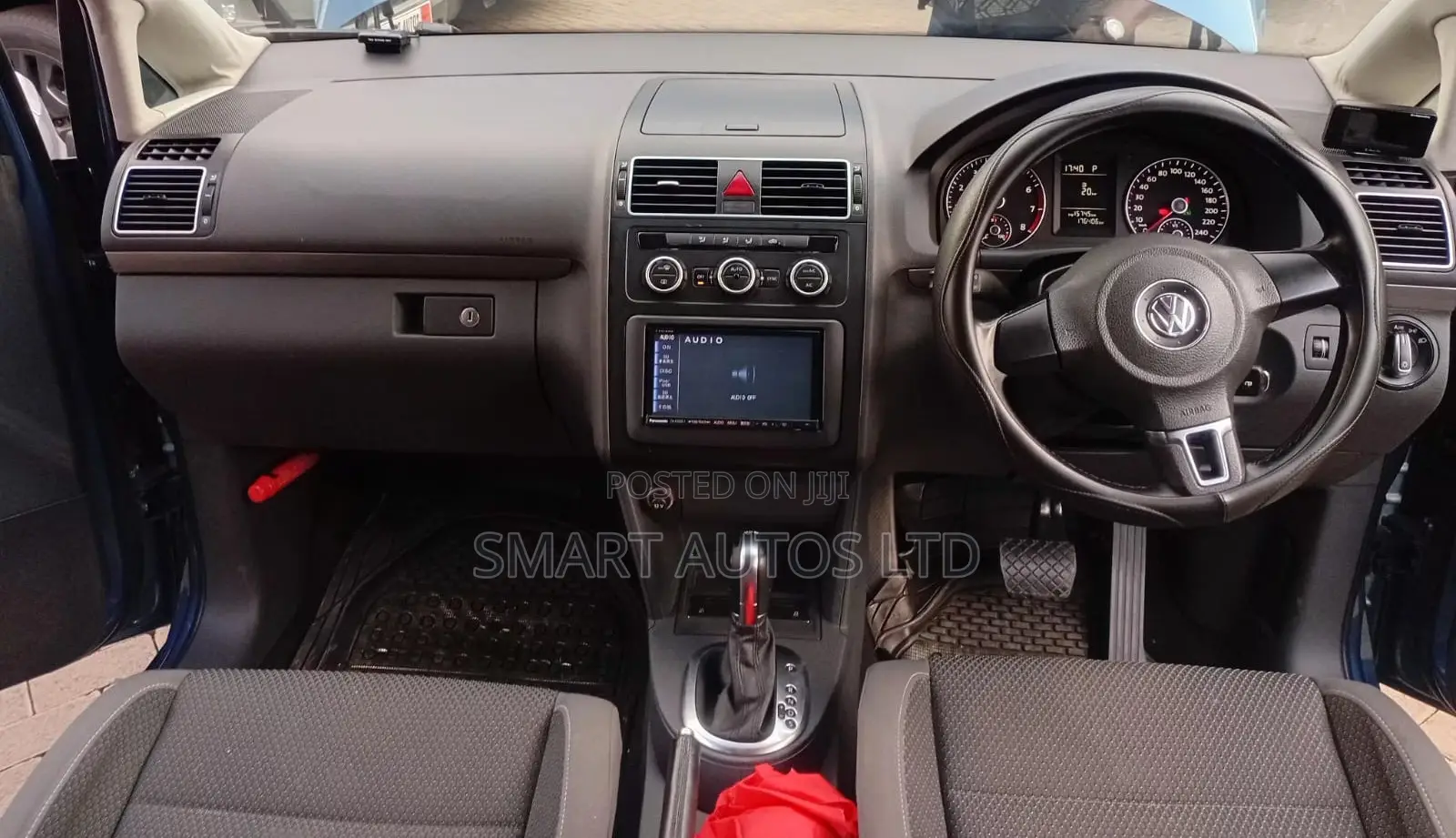 Volkswagen Touran 2014 Blue