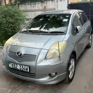 Toyota Vitz 2007 Gray