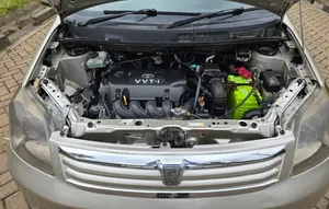 Toyota Raum 2005 Gold