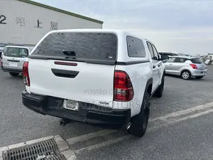 Toyota Hilux 2019 White