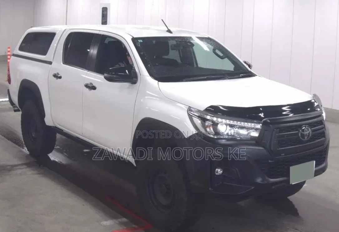 Toyota Hilux 2019 White