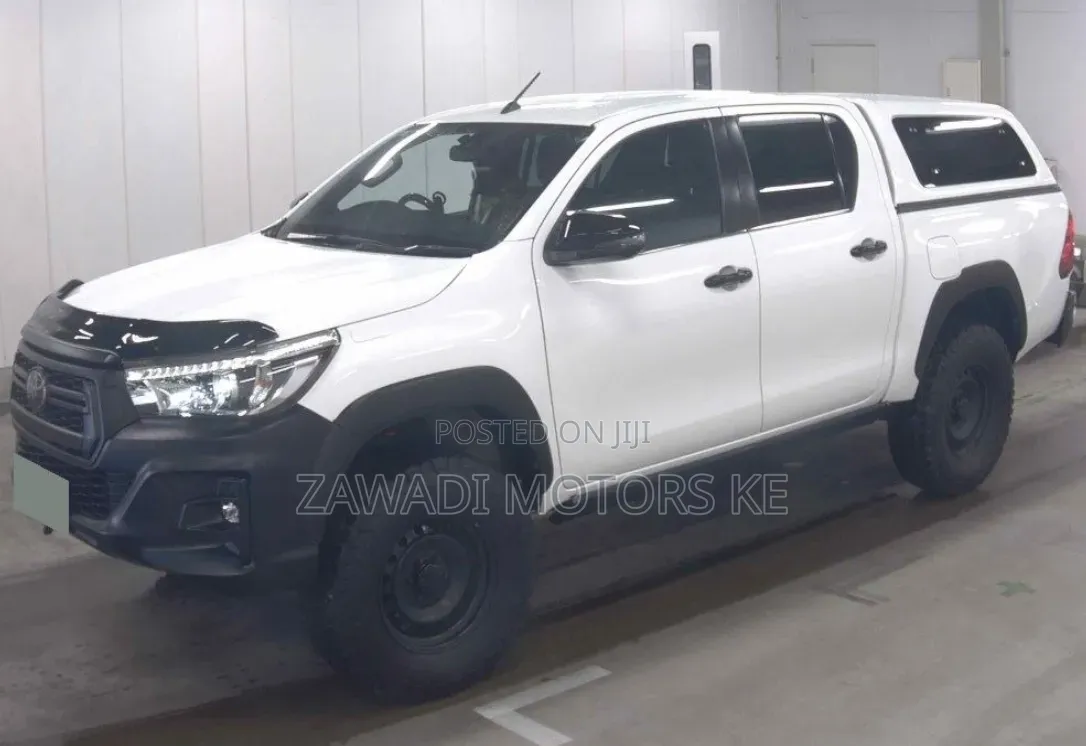 Toyota Hilux 2019 White
