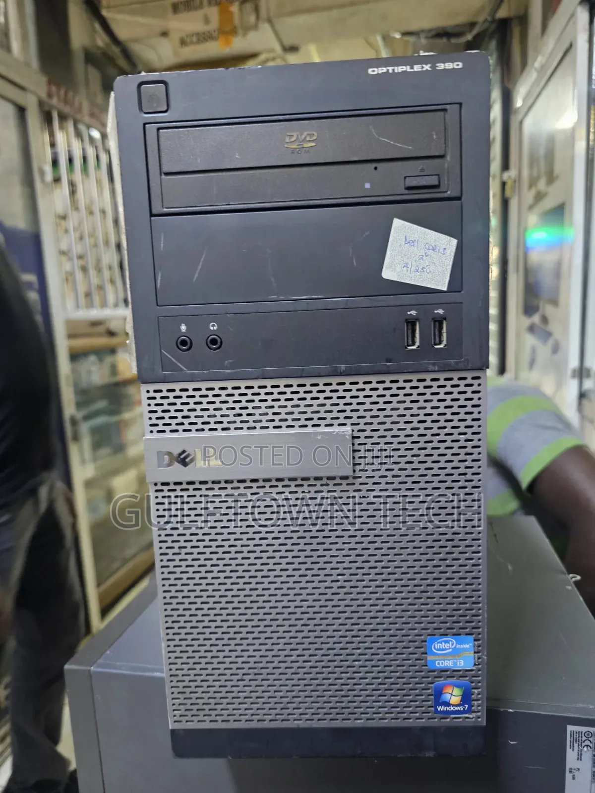 Desktop Computer Dell OptiPlex 390 4GB Intel Core i3 HDD 500GB
