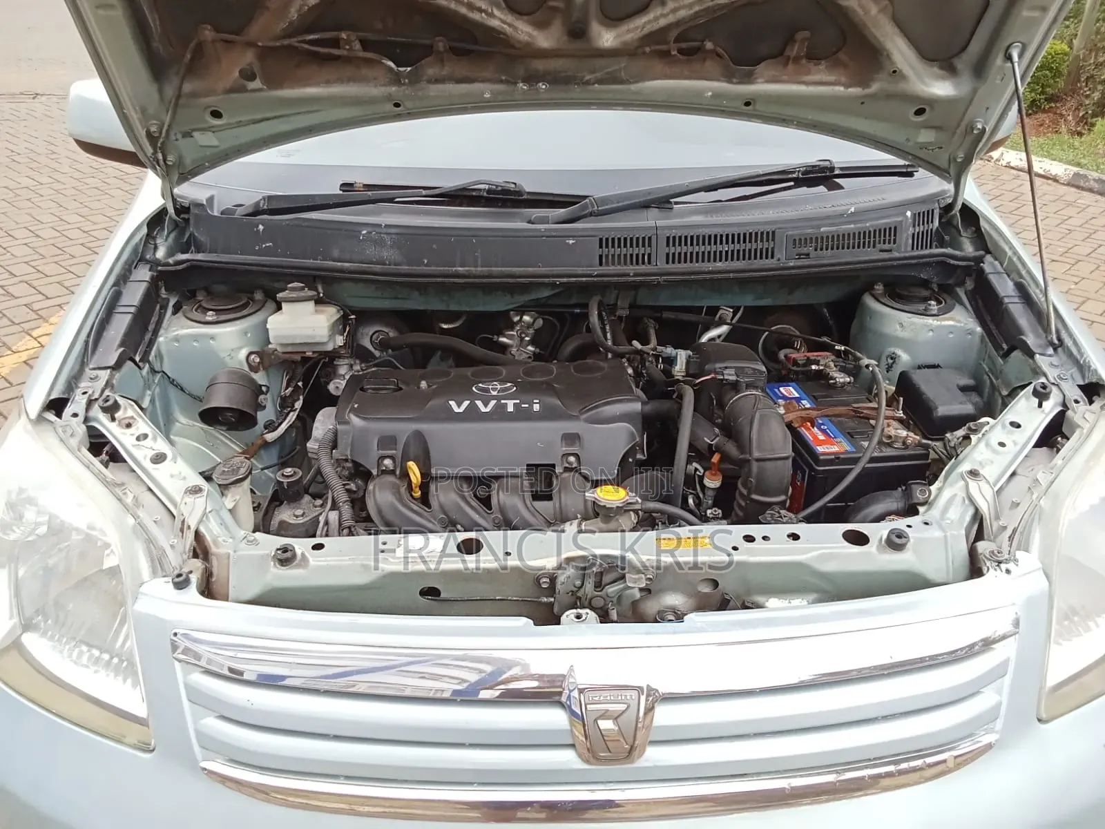 Toyota Raum 2004