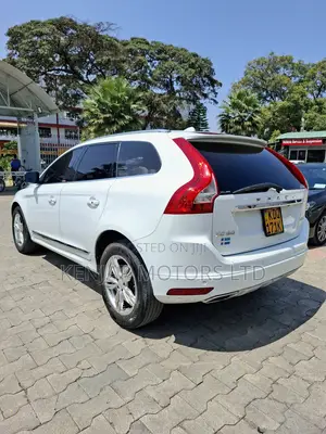 Volvo XC60 2017 Pearl