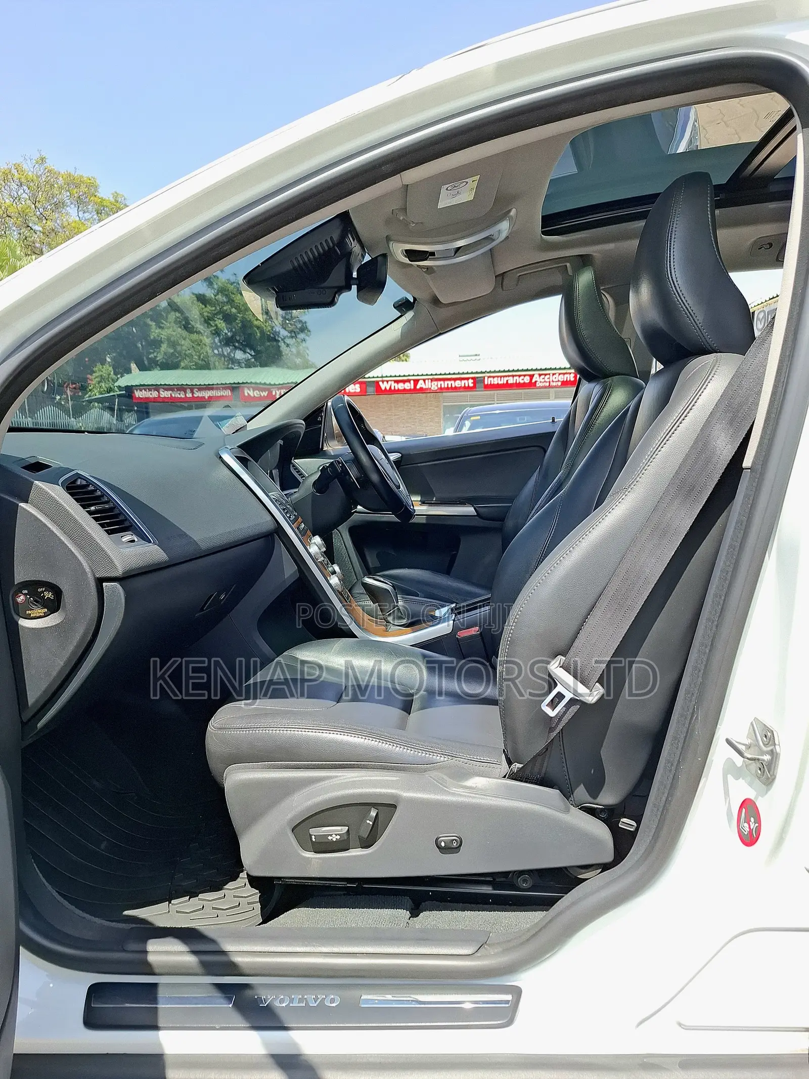 Volvo XC60 2017 Pearl