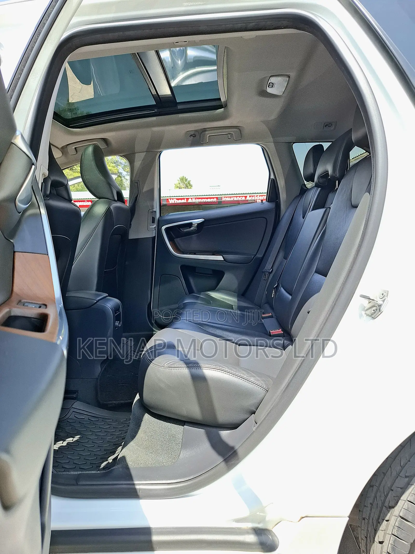 Volvo XC60 2017 Pearl