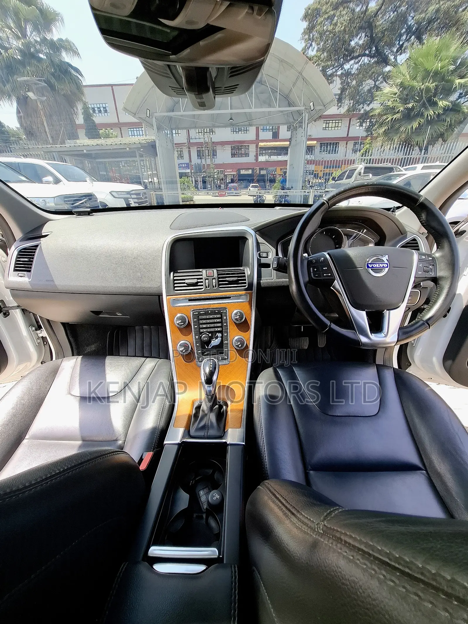 Volvo XC60 2017 Pearl
