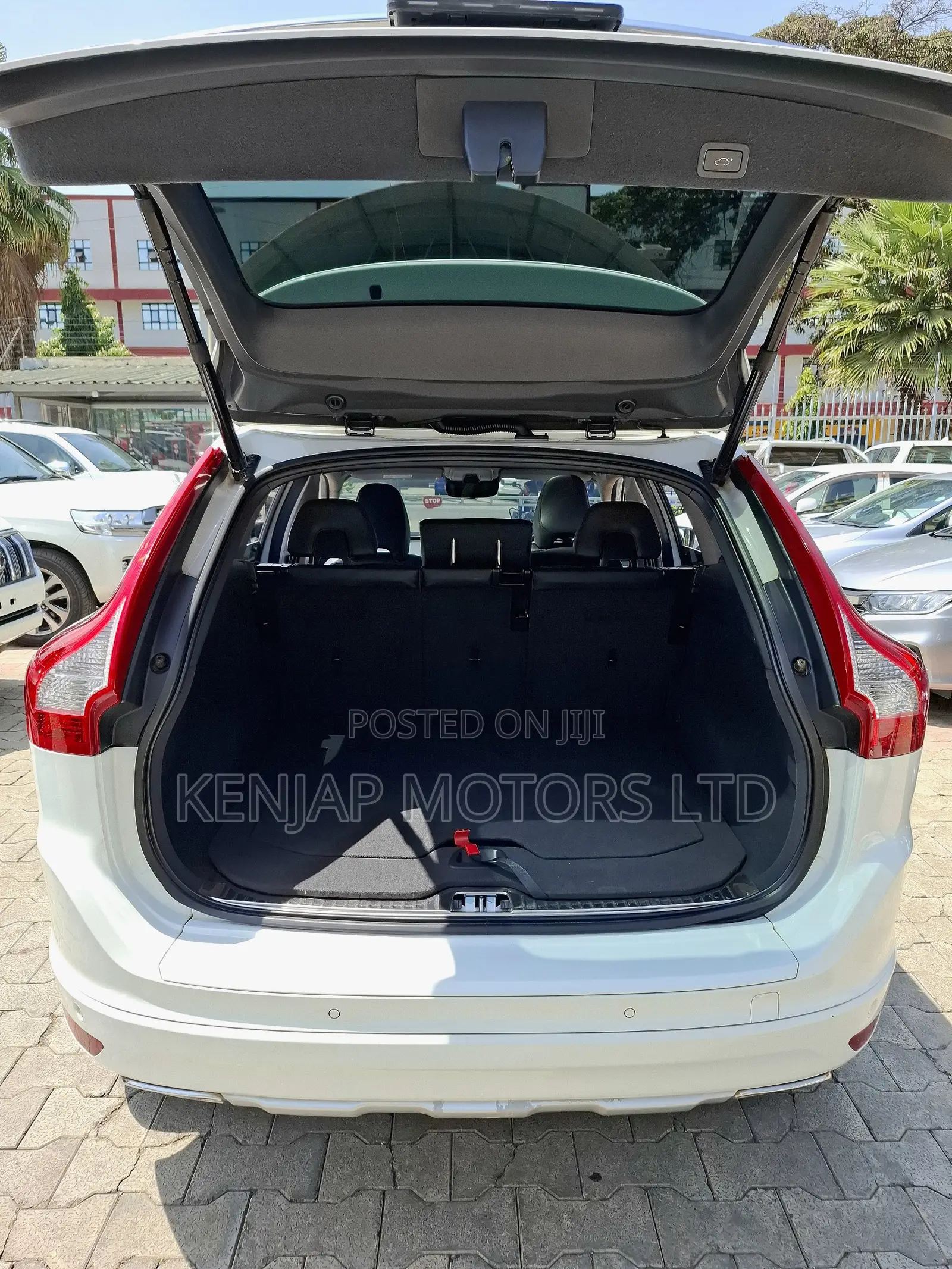 Volvo XC60 2017 Pearl