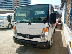 Nissan Atlas 2019 White