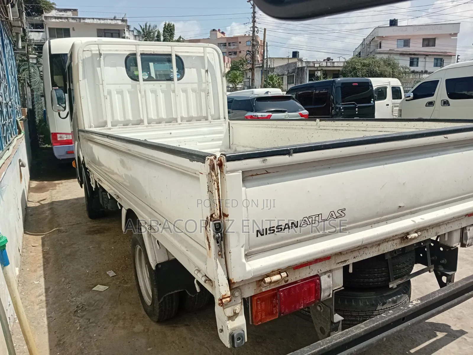 Nissan Atlas 2019 White