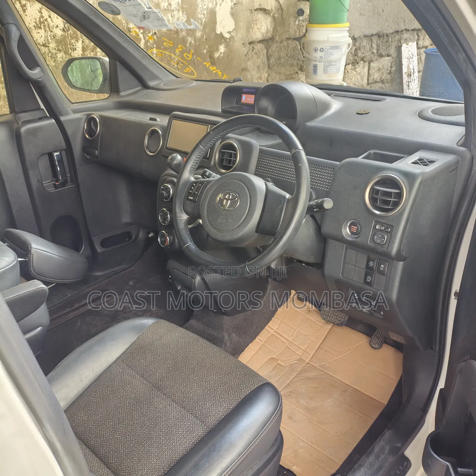 Toyota Spade 2019 White