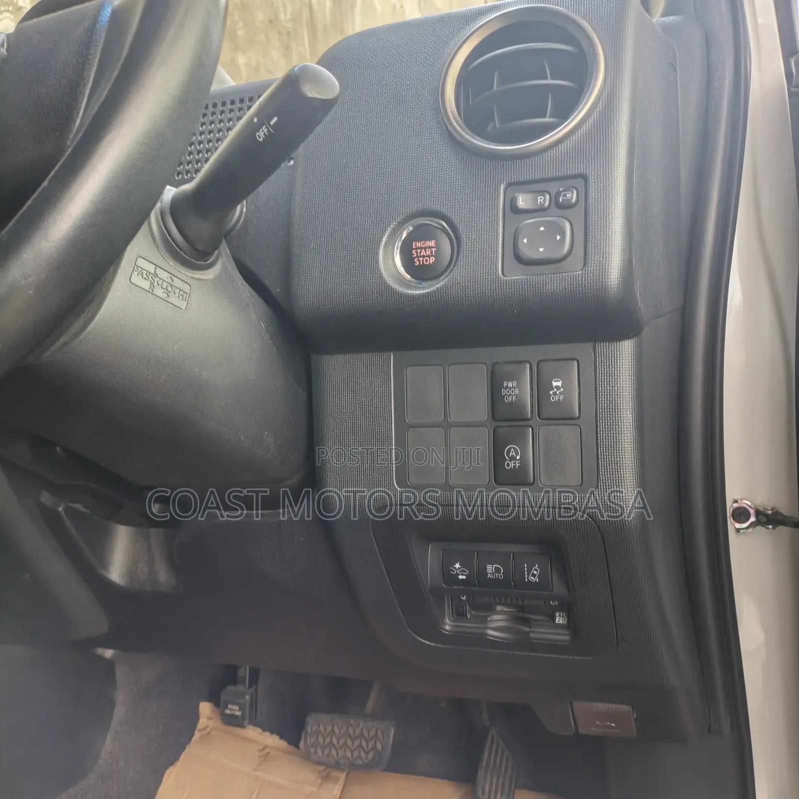 Toyota Spade 2019 White