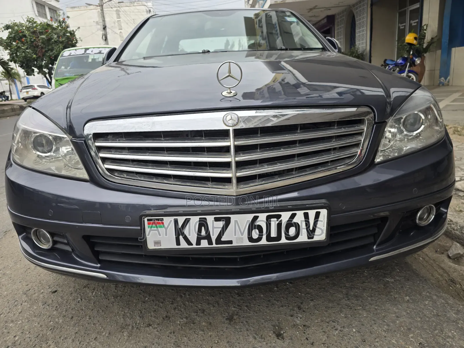 Mercedes-Benz C200 2009 Gray