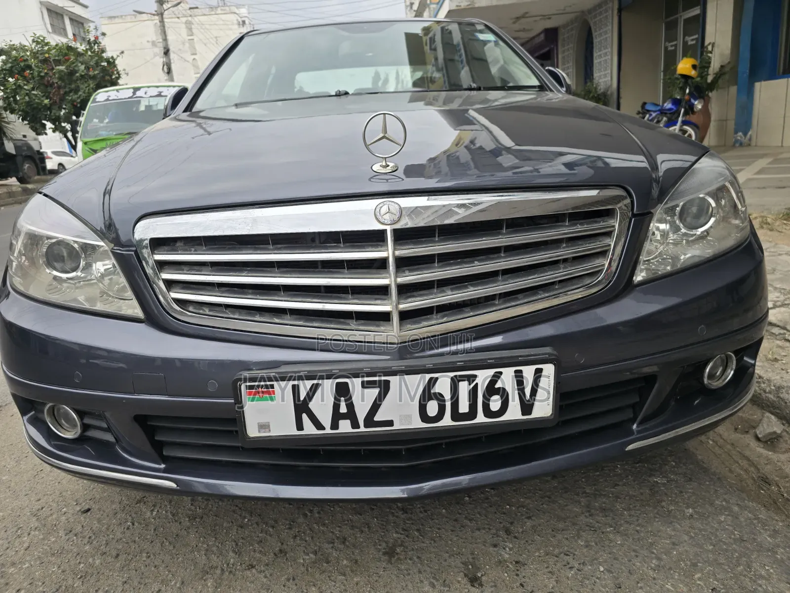 Mercedes-Benz C200 2009 Gray