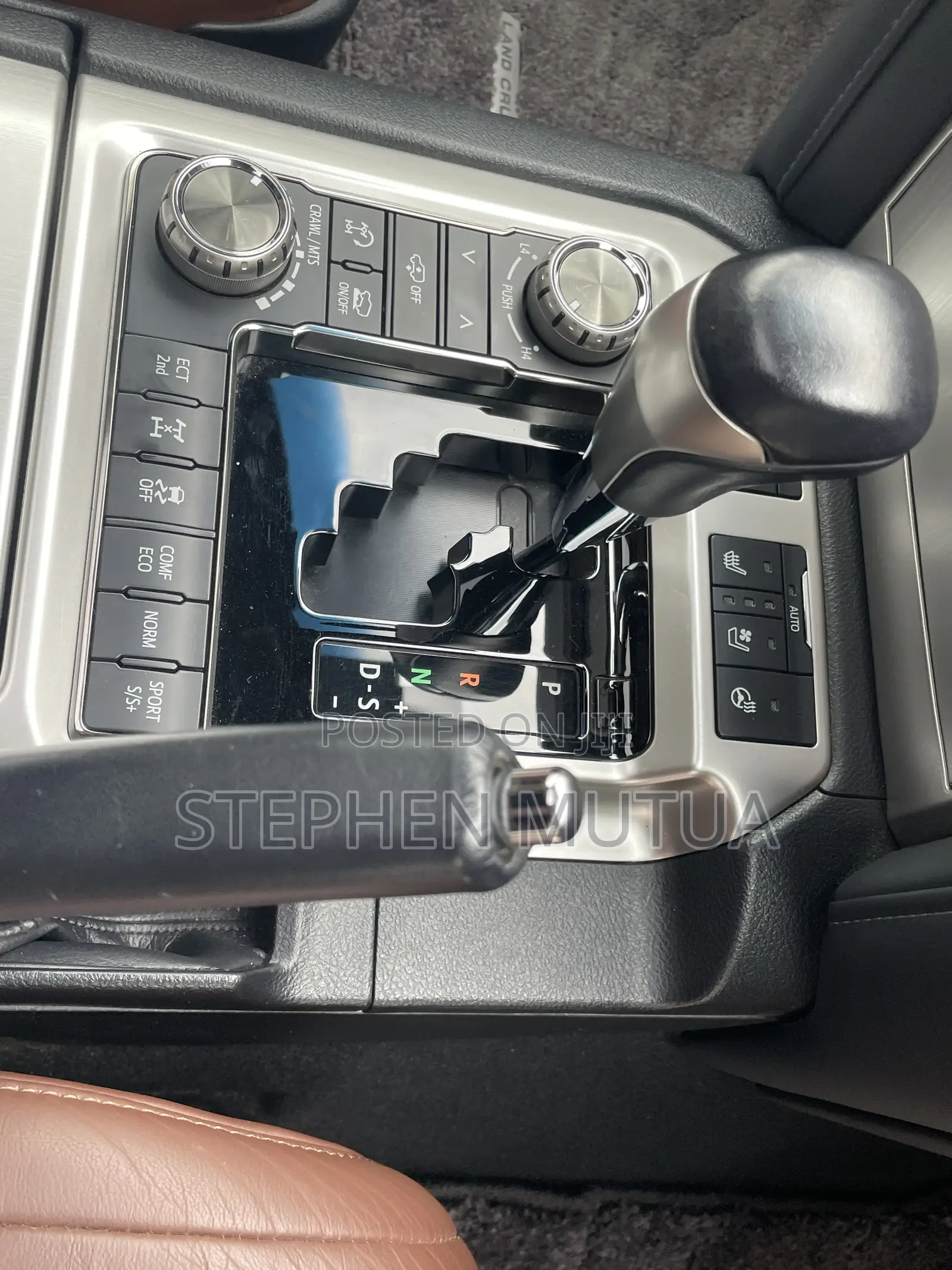 Toyota Land Cruiser 4.6 V8 ZX 2019 White