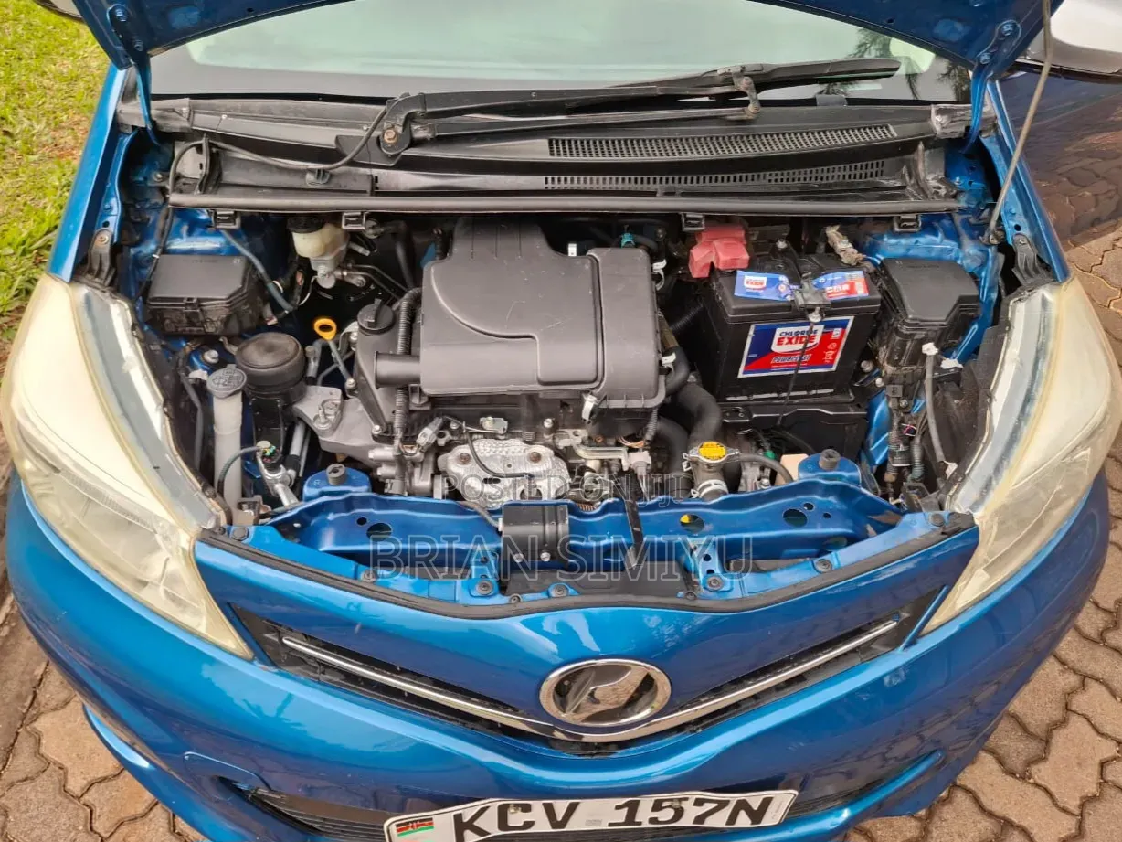 Toyota Vitz 2012 Blue