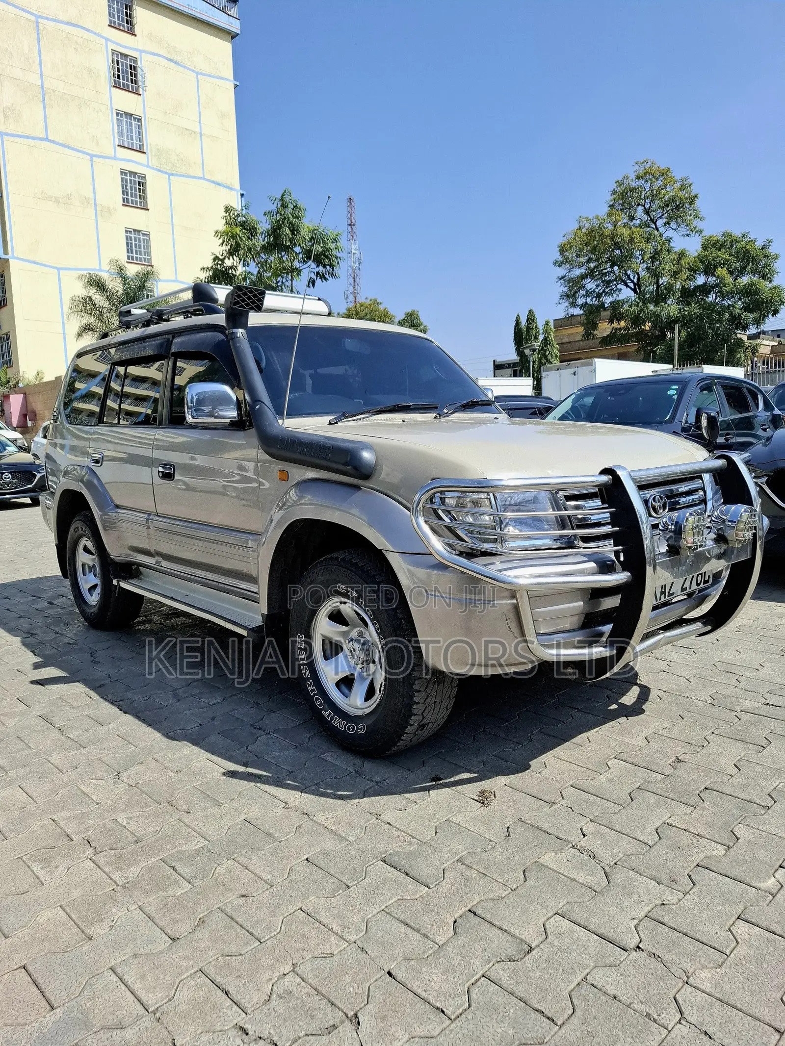 Toyota Land Cruiser Prado 2002 Gold