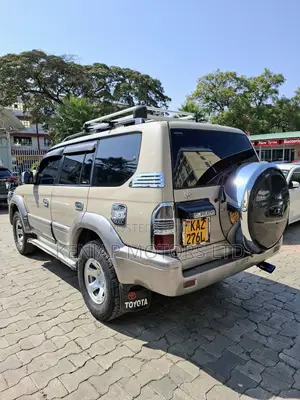 Toyota Land Cruiser Prado 2002 Gold