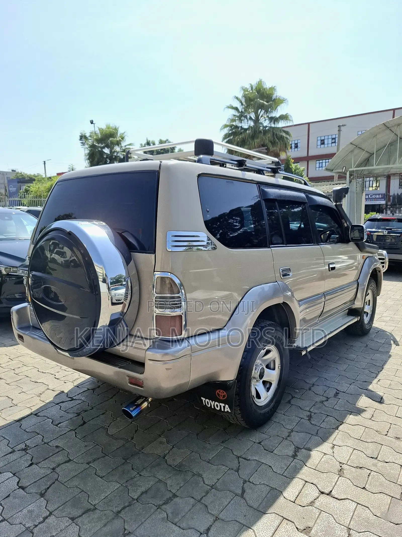 Toyota Land Cruiser Prado 2002 Gold