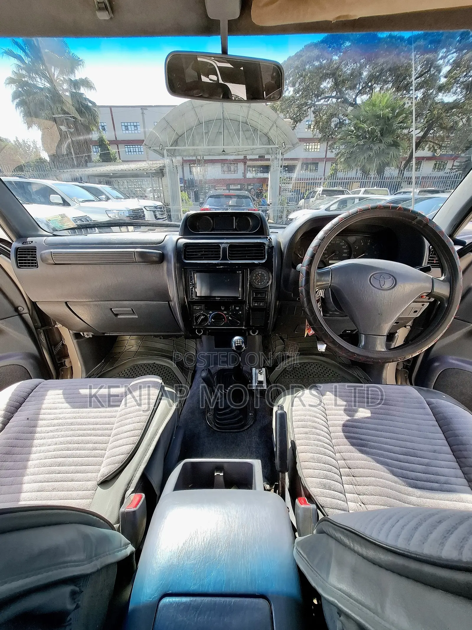 Toyota Land Cruiser Prado 2002 Gold