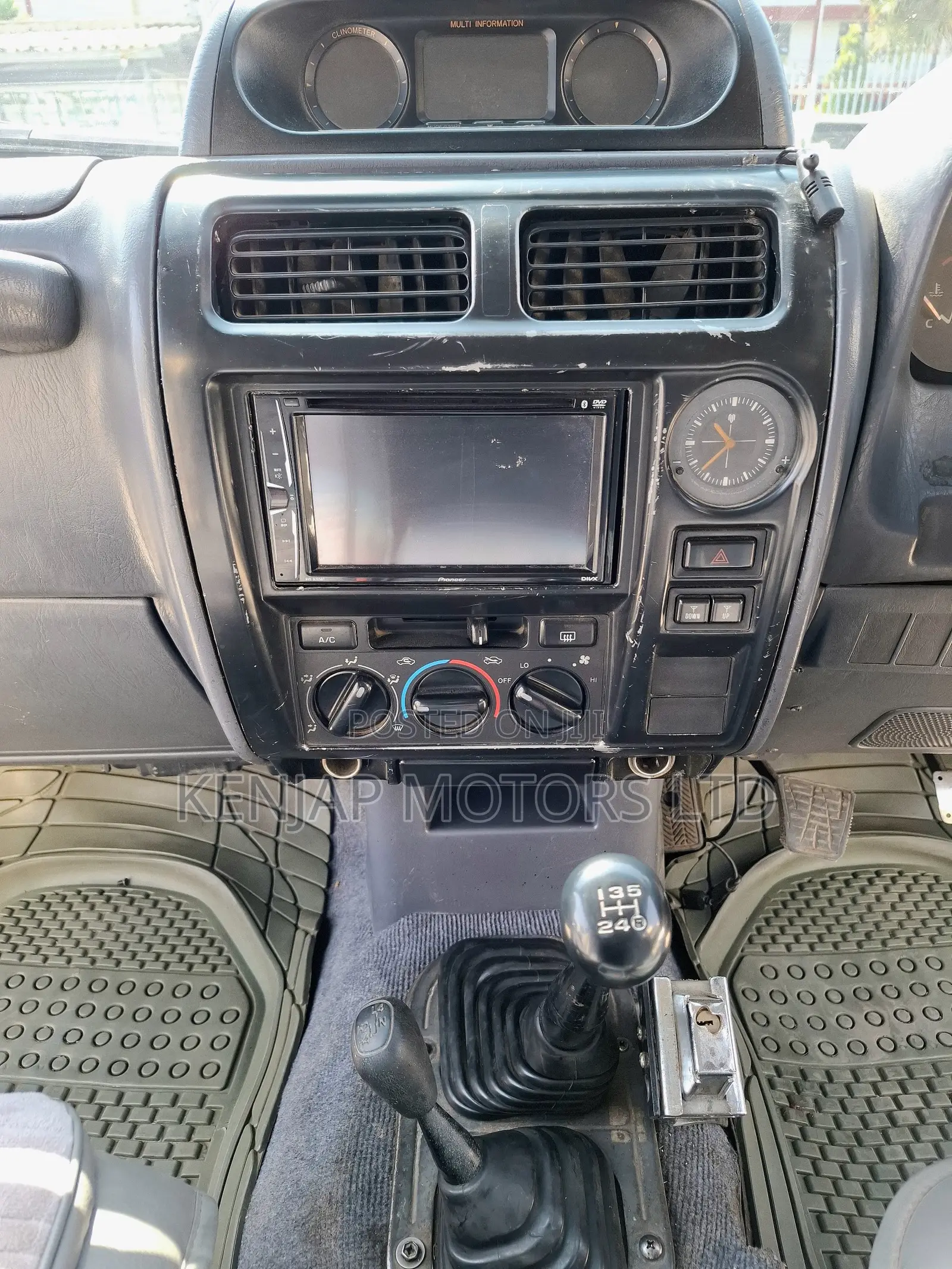Toyota Land Cruiser Prado 2002 Gold