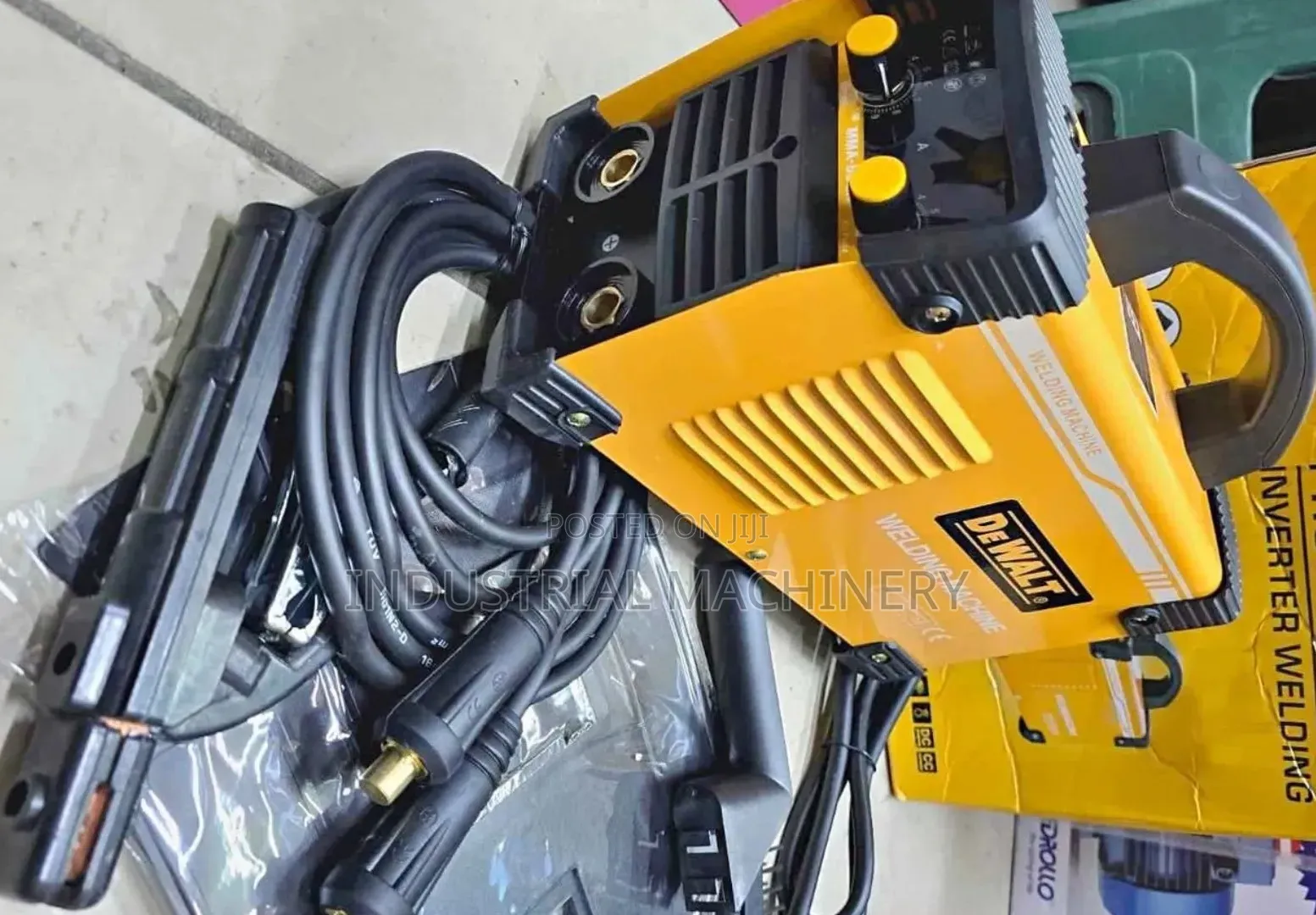 500 Amperes Welding Machine Dewalt
