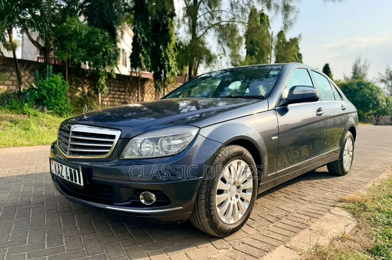 Mercedes-Benz C200 2007 Gray