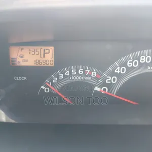 Toyota bB 2015 Gold