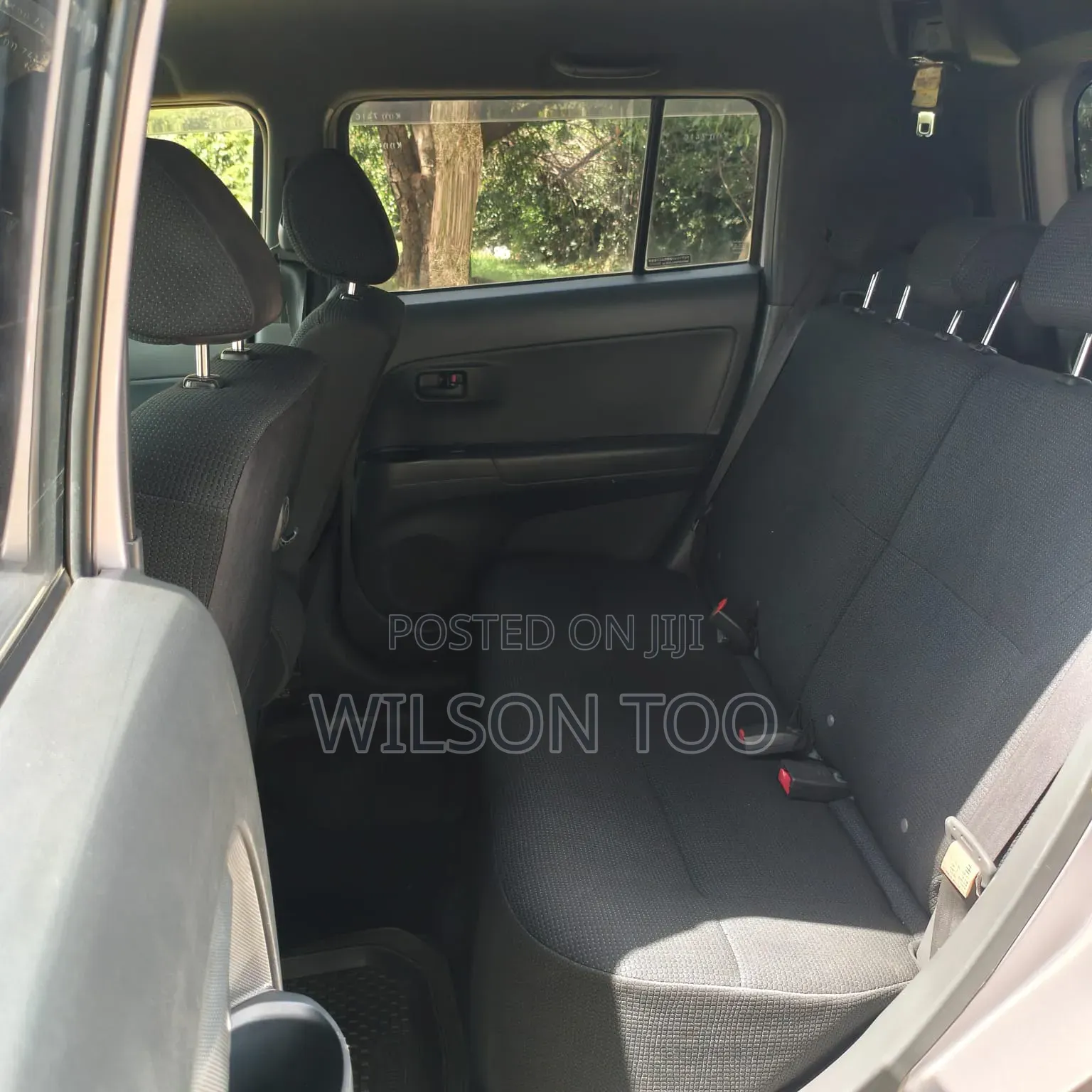 Toyota bB 2015 Gold