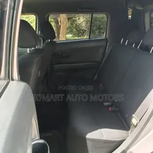Toyota bB 2015 Gold