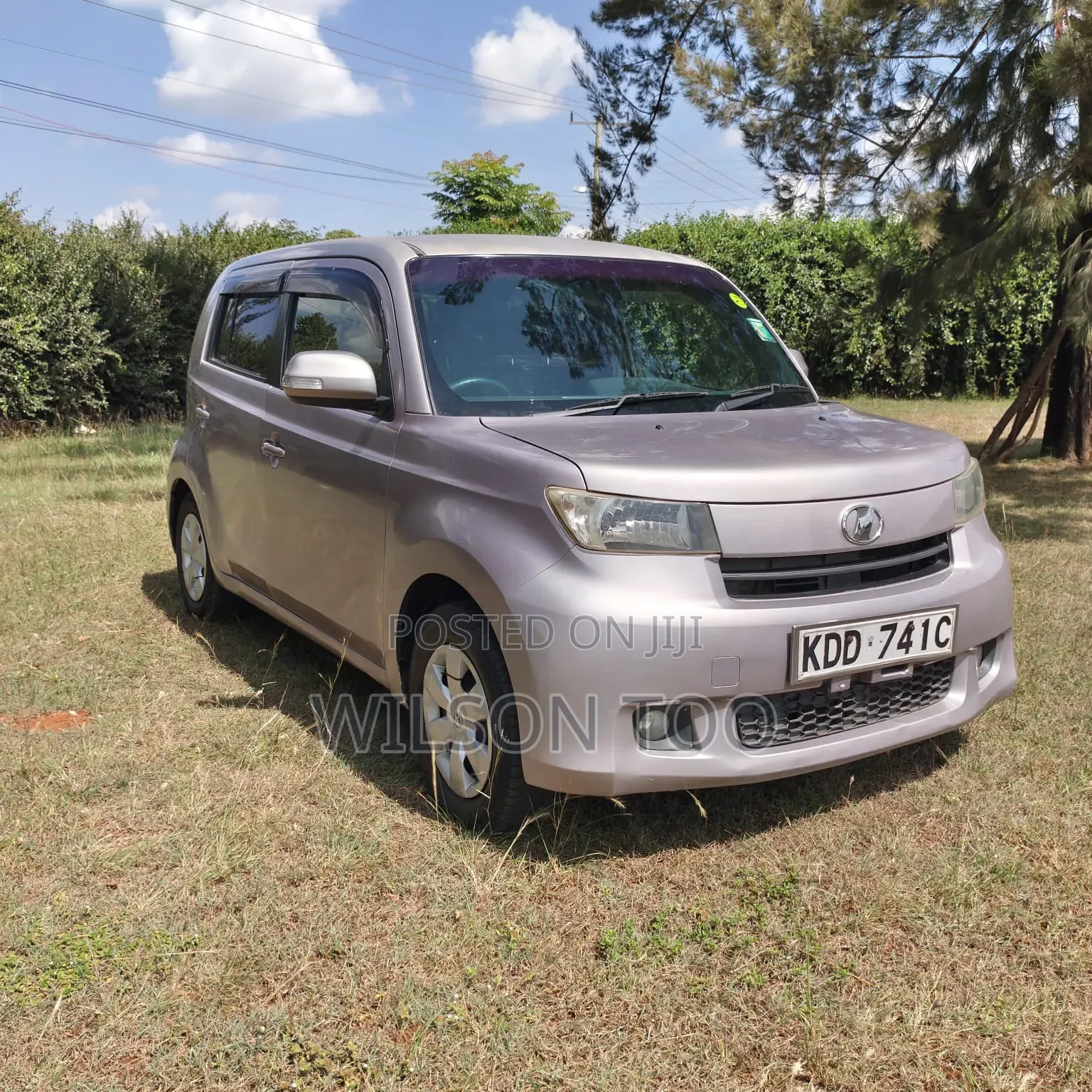 Toyota bB 2015 Gold