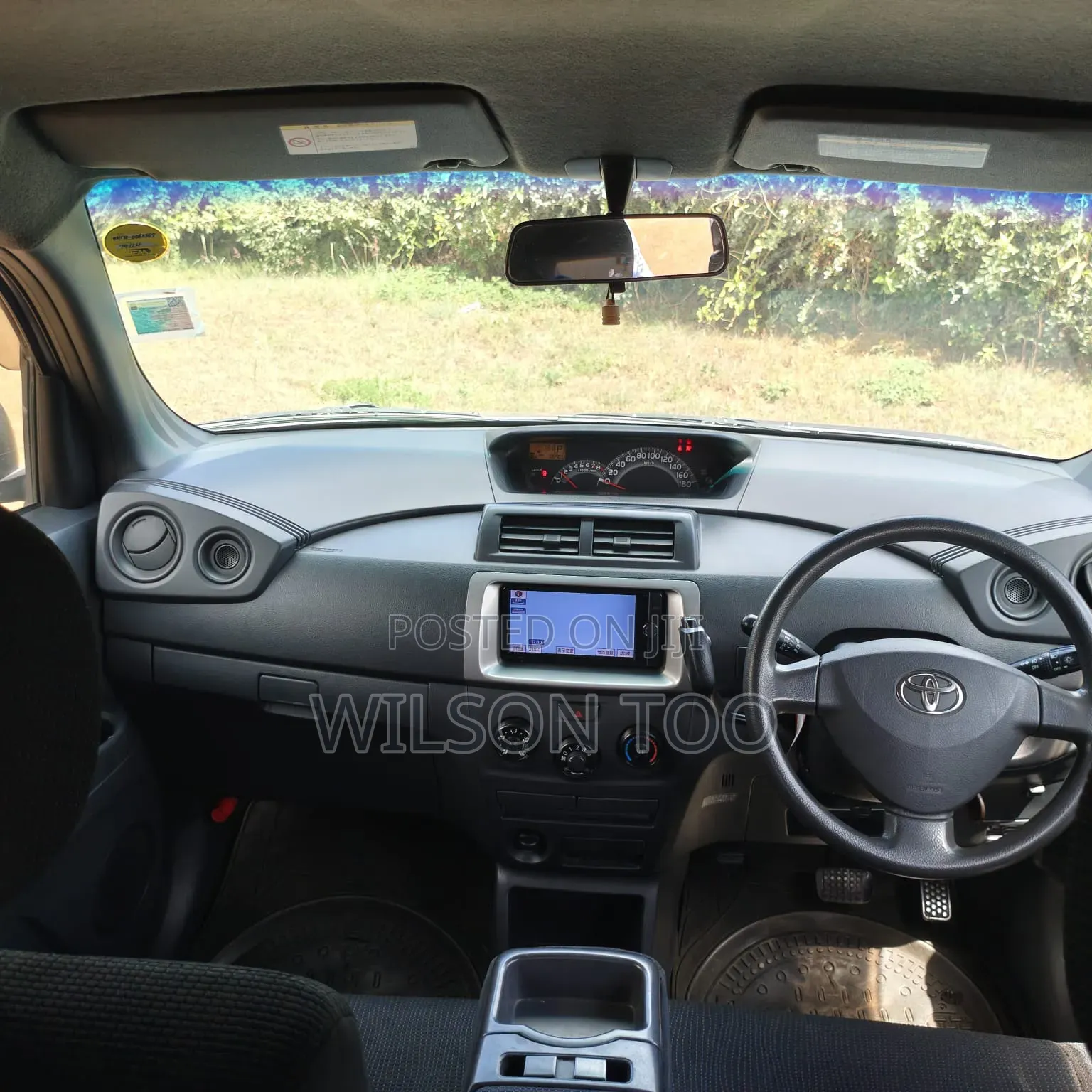 Toyota bB 2015 Gold