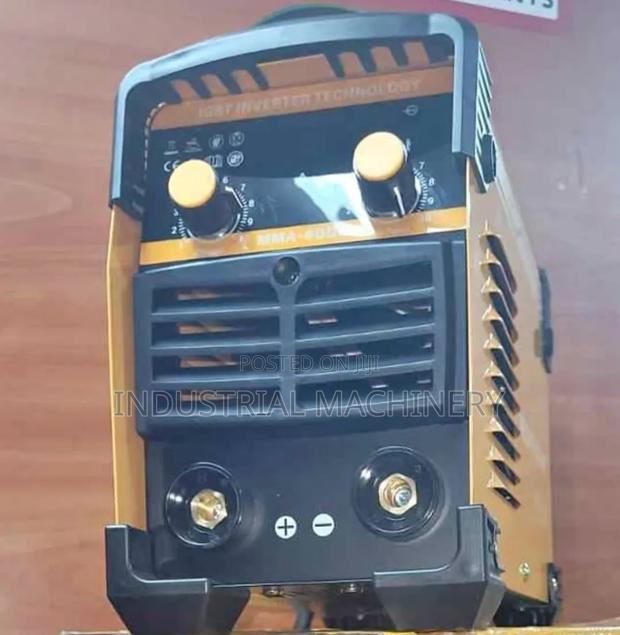 500 Amperes Welding Machine Dewalt - thumbnail 2