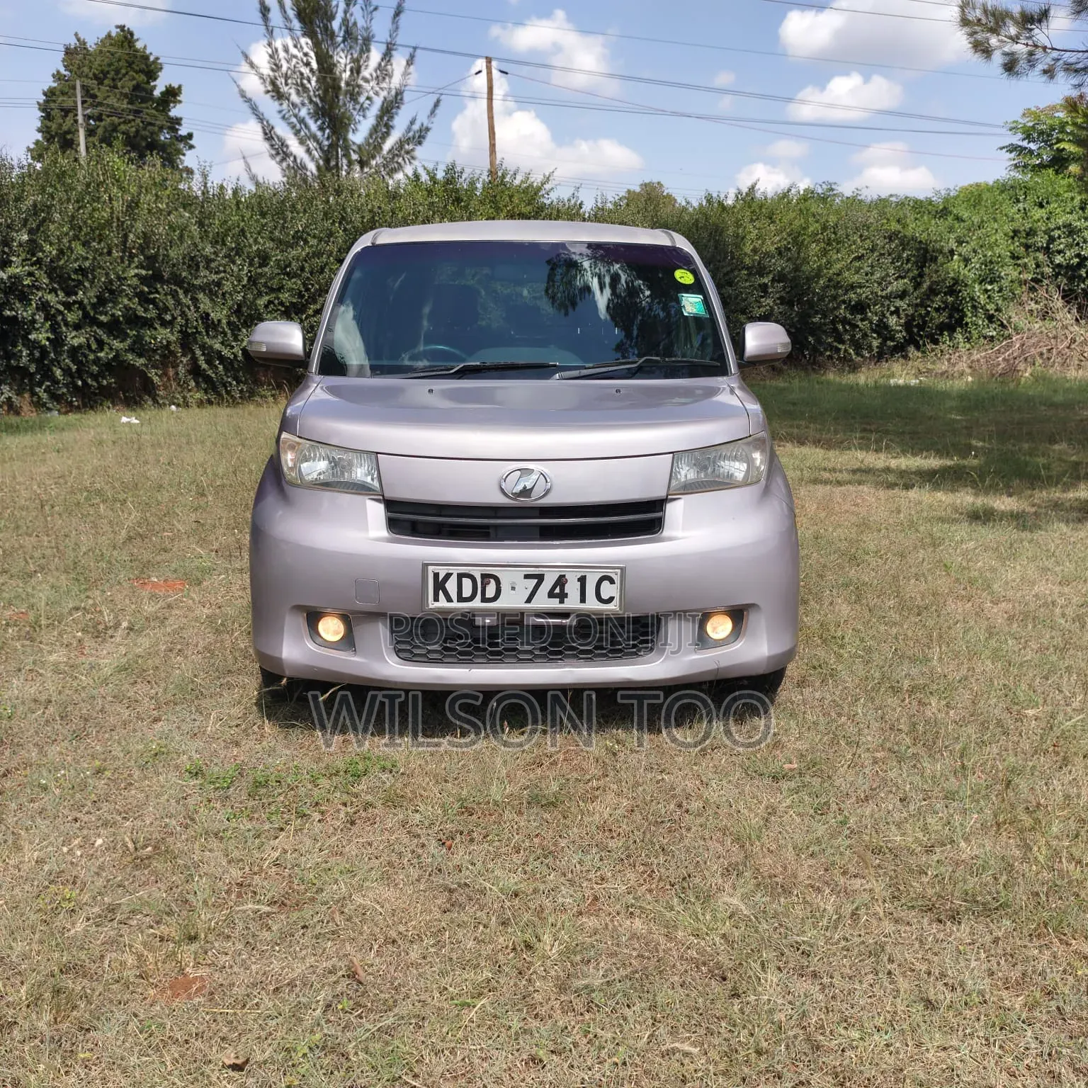 Toyota bB 2015 Gold
