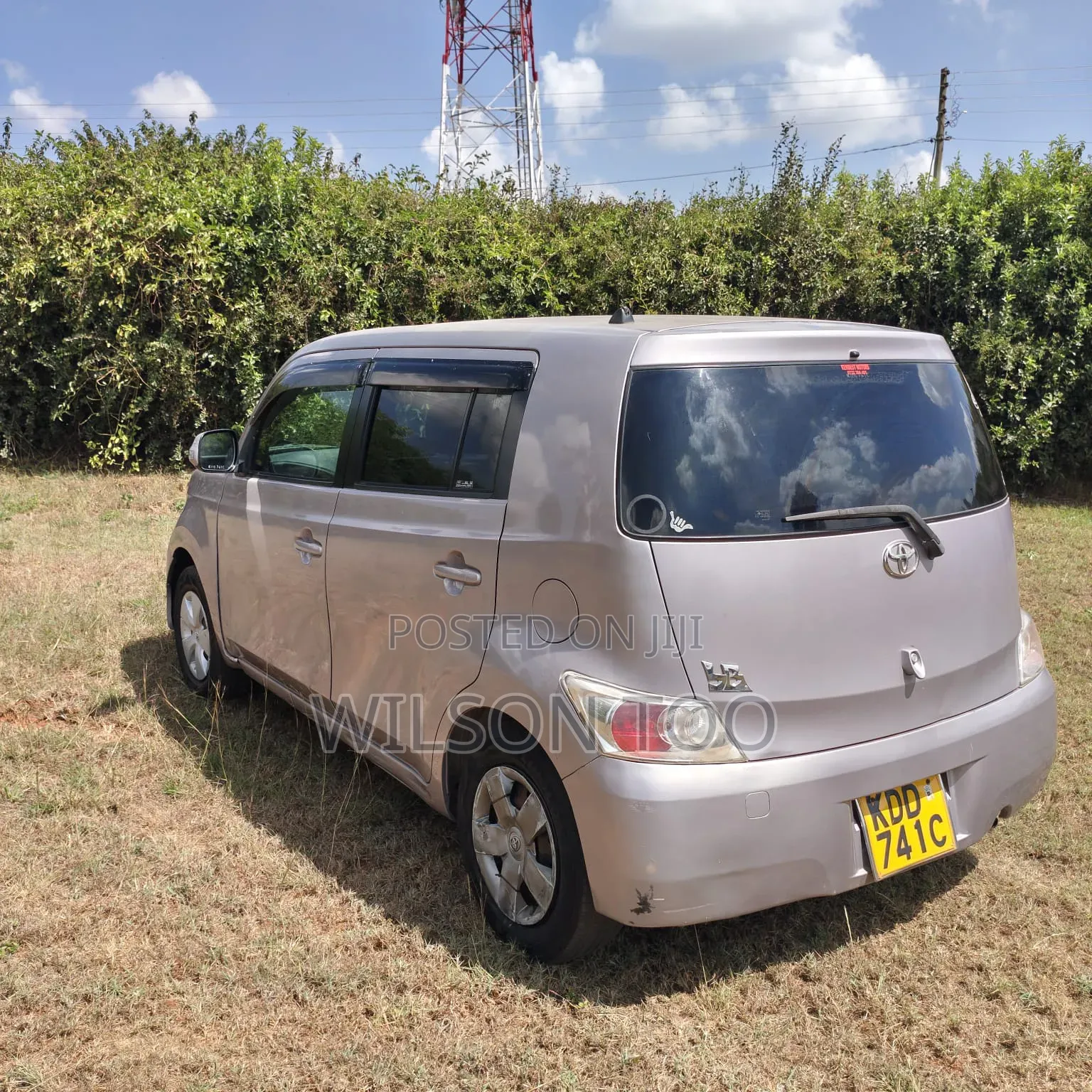 Toyota bB 2015 Gold