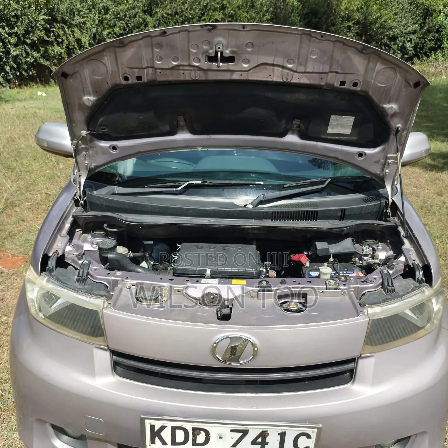 Toyota bB 2015 Gold
