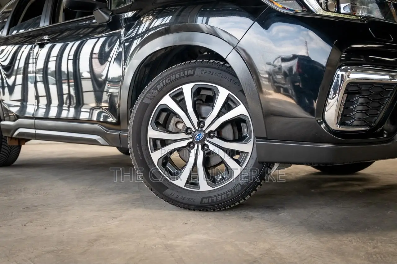Subaru Forester Premium AWD 2019 Black