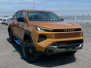 New Toyota Hilux 2025 Gold
