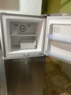 Ramtons Refrigerator (RF/329)