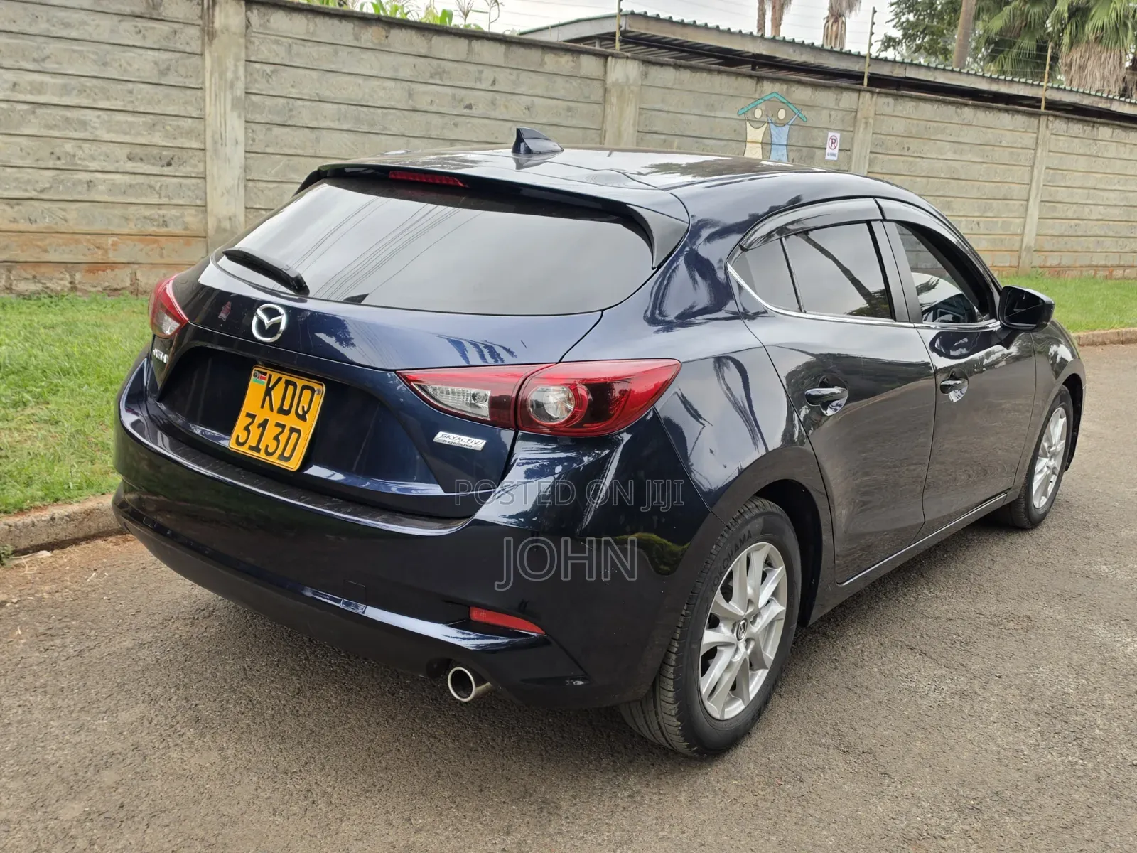 Mazda Axela 2017 Burgundy