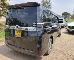Toyota Noah 2018 Black