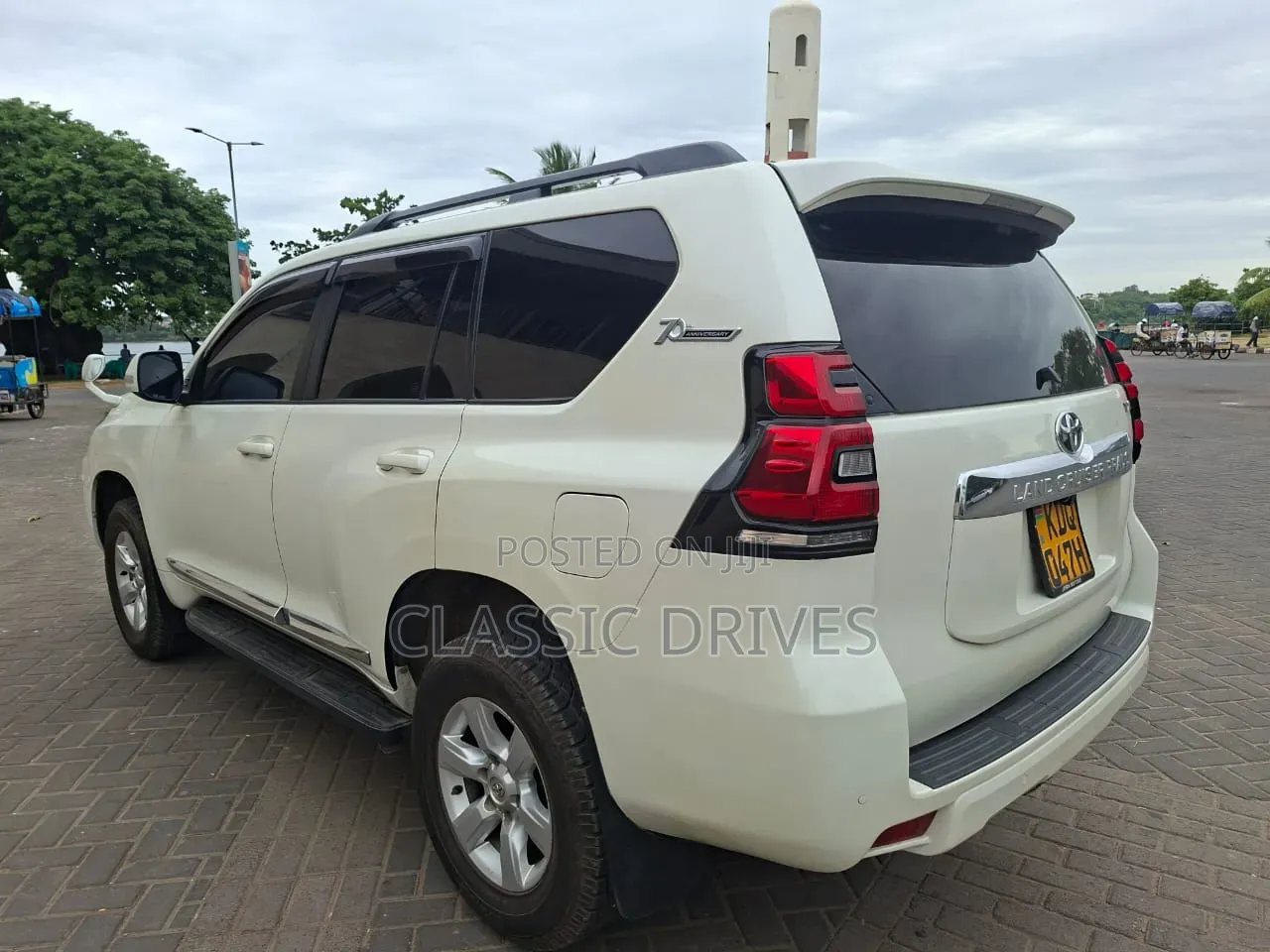 Toyota Land Cruiser Prado 2017 White