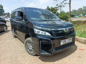 Toyota Noah 2018 Black