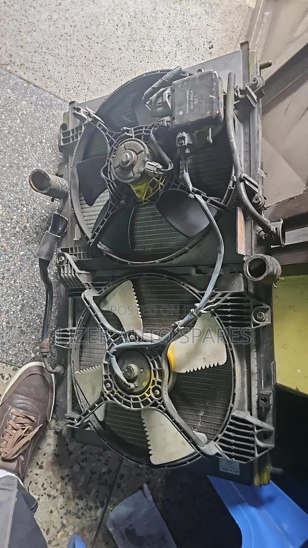 Radiator Lancer Cedia