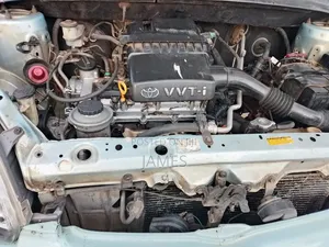 Toyota HiAce 2001 Blue