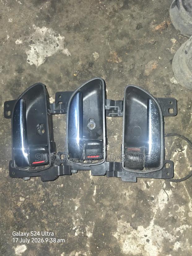 Subaru Sh5,gh2,br9 and Sj5 Inner Handle - thumbnail 2