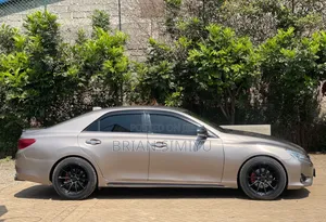 Toyota Mark X 2017